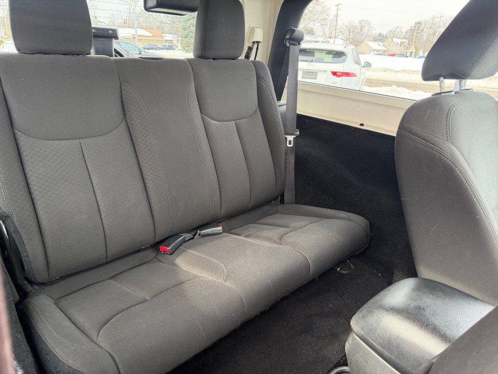 2016 Jeep Wrangler Image 16
