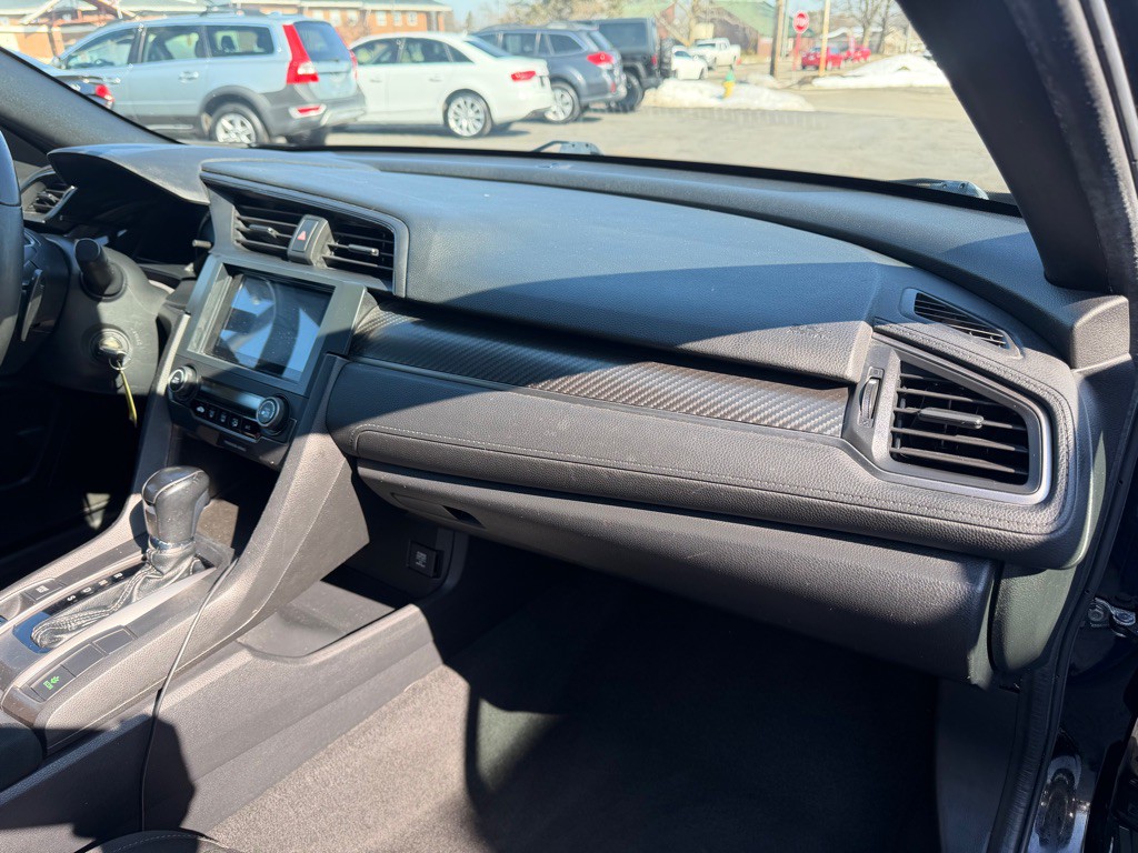 2018 Honda Civic Image 12