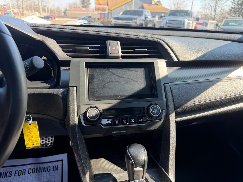 2018 Honda Civic Image 15