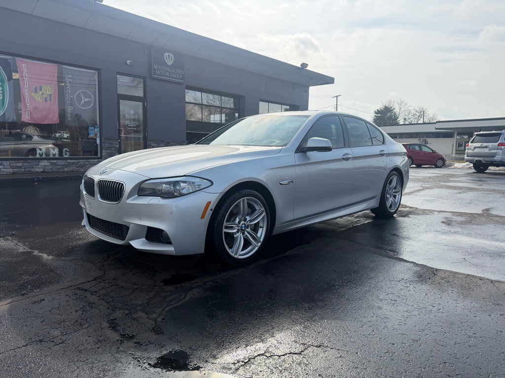 2013 BMW 5 Series Image 2