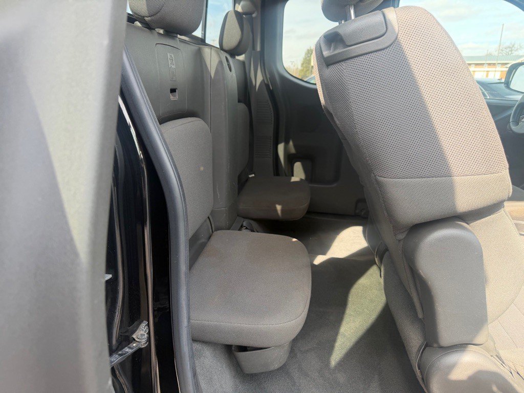 2007 Nissan Frontier Image 15