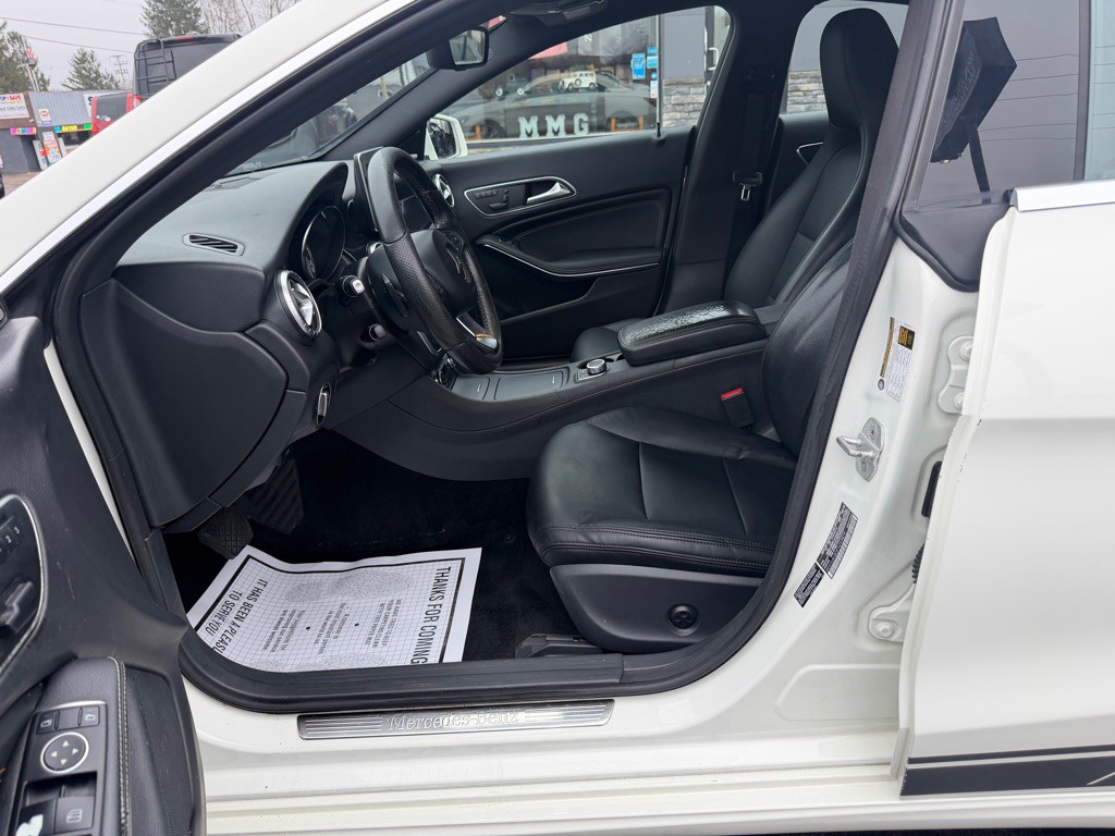 2015 Mercedes-Benz CLA-Class Image 12