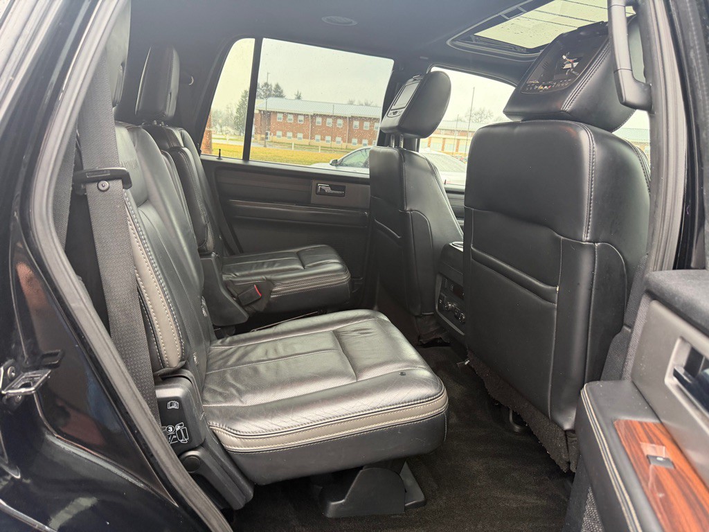 2016 Ford Expedition Image 16