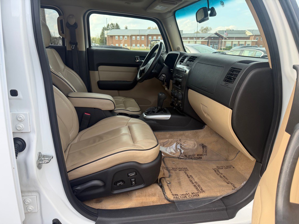 2006 HUMMER H3 Image 11