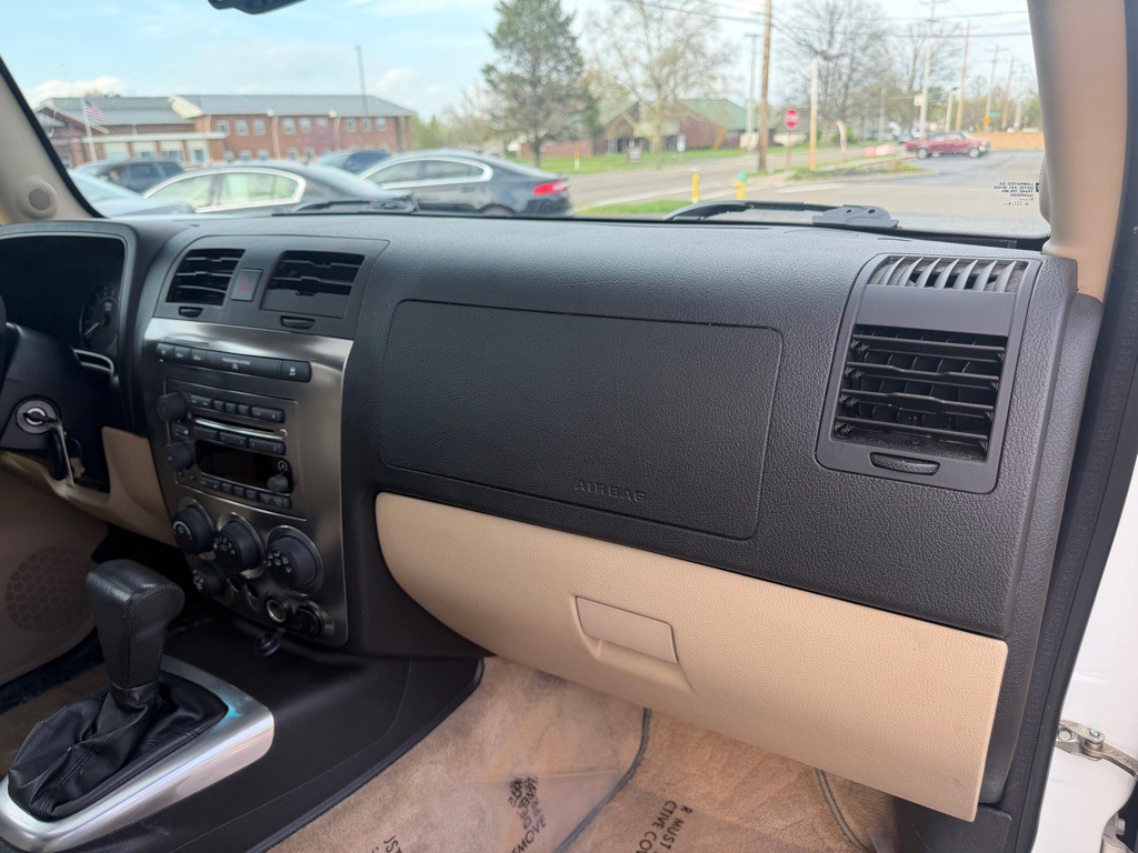 2006 HUMMER H3 Image 12