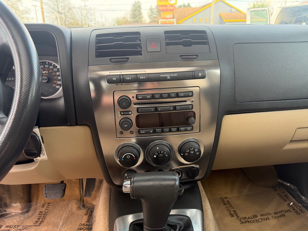 2006 HUMMER H3 Image 15