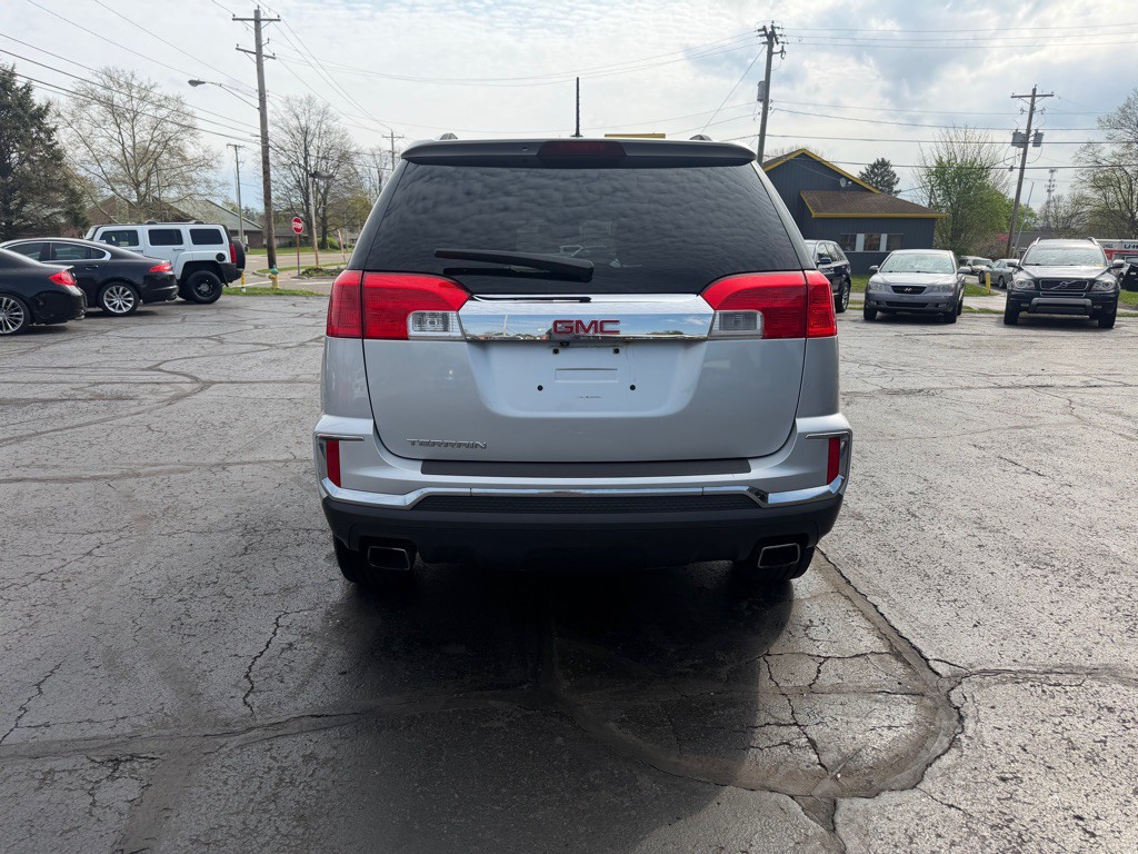 2016 GMC Terrain Image 8