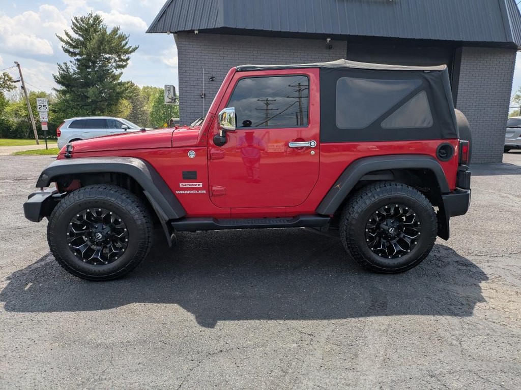 2010 Jeep Wrangler Image 2
