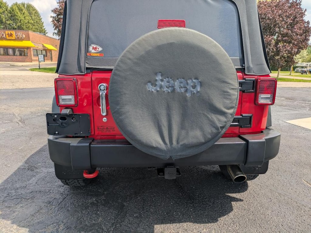 2010 Jeep Wrangler Image 8