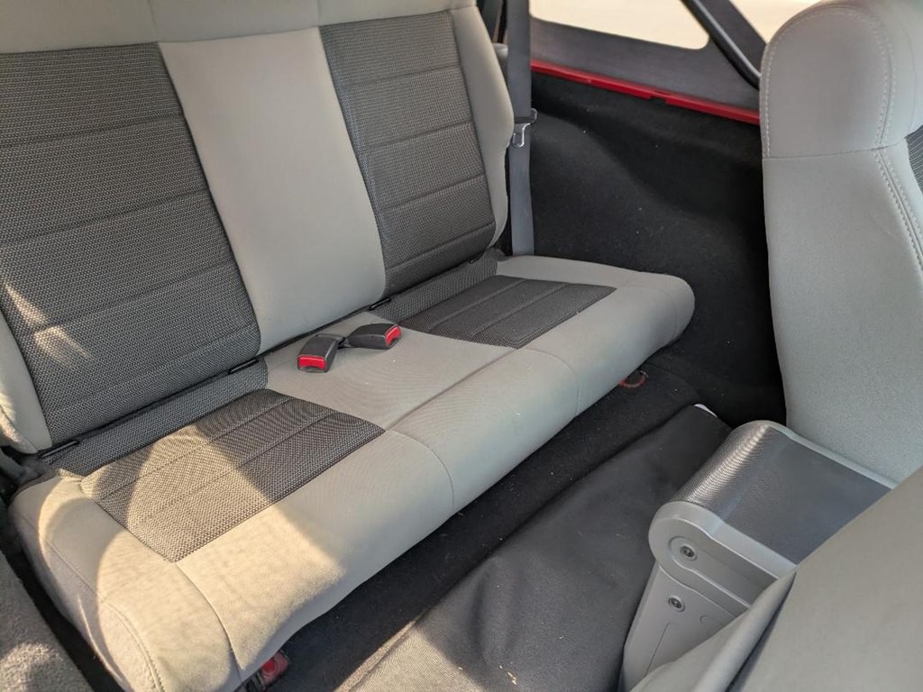 2010 Jeep Wrangler Image 14