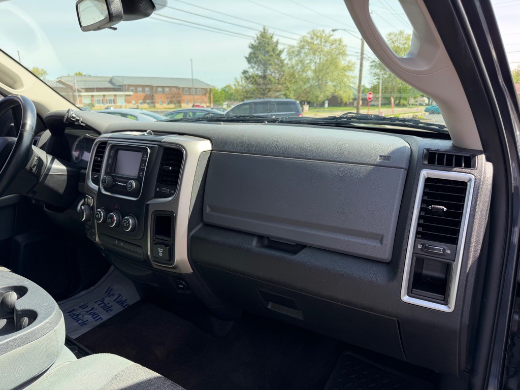 2014 RAM 1500 Image 12
