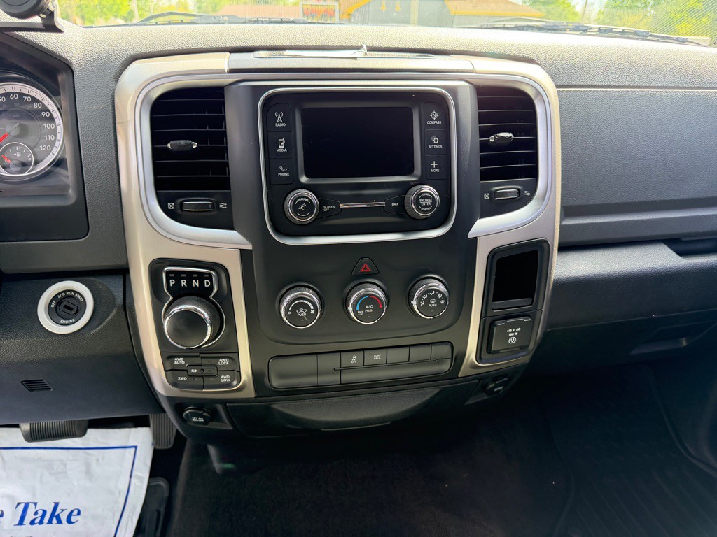 2014 RAM 1500 Image 15