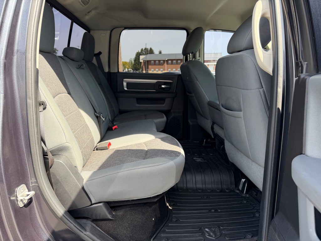 2014 RAM 1500 Image 16