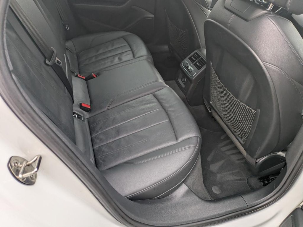 2017 Audi A4 Image 14