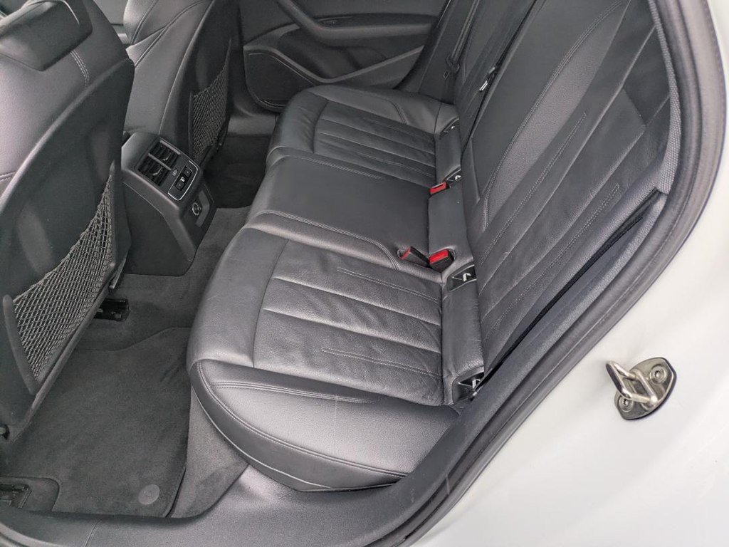 2017 Audi A4 Image 15