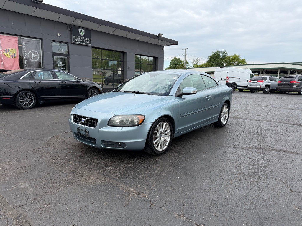 2009 Volvo C70 Image 2