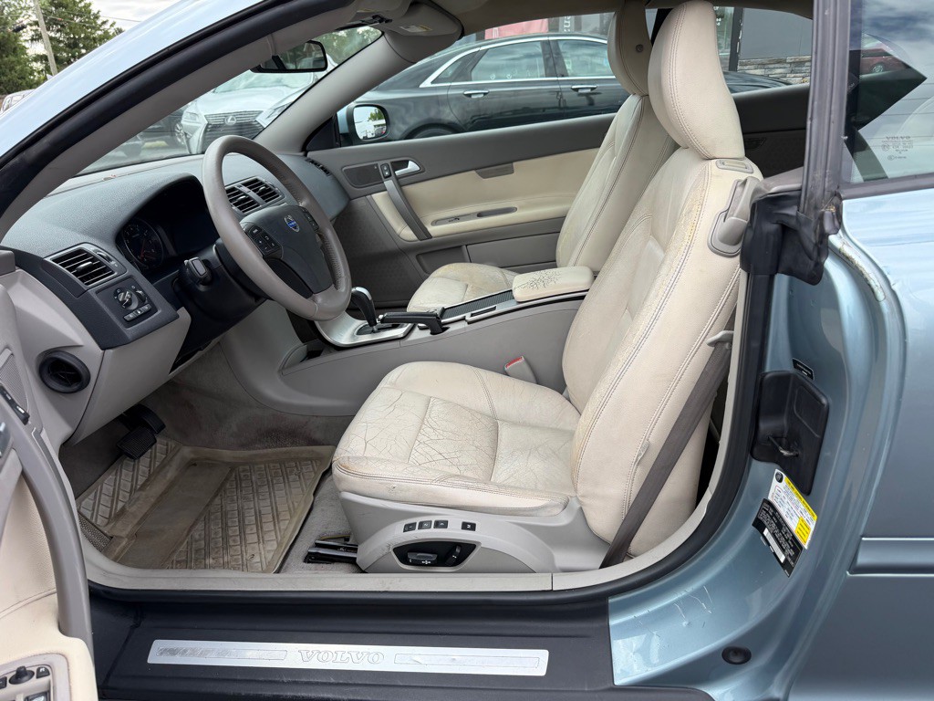 2009 Volvo C70 Image 12