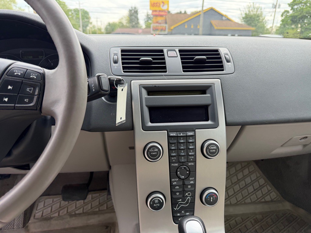 2009 Volvo C70 Image 14