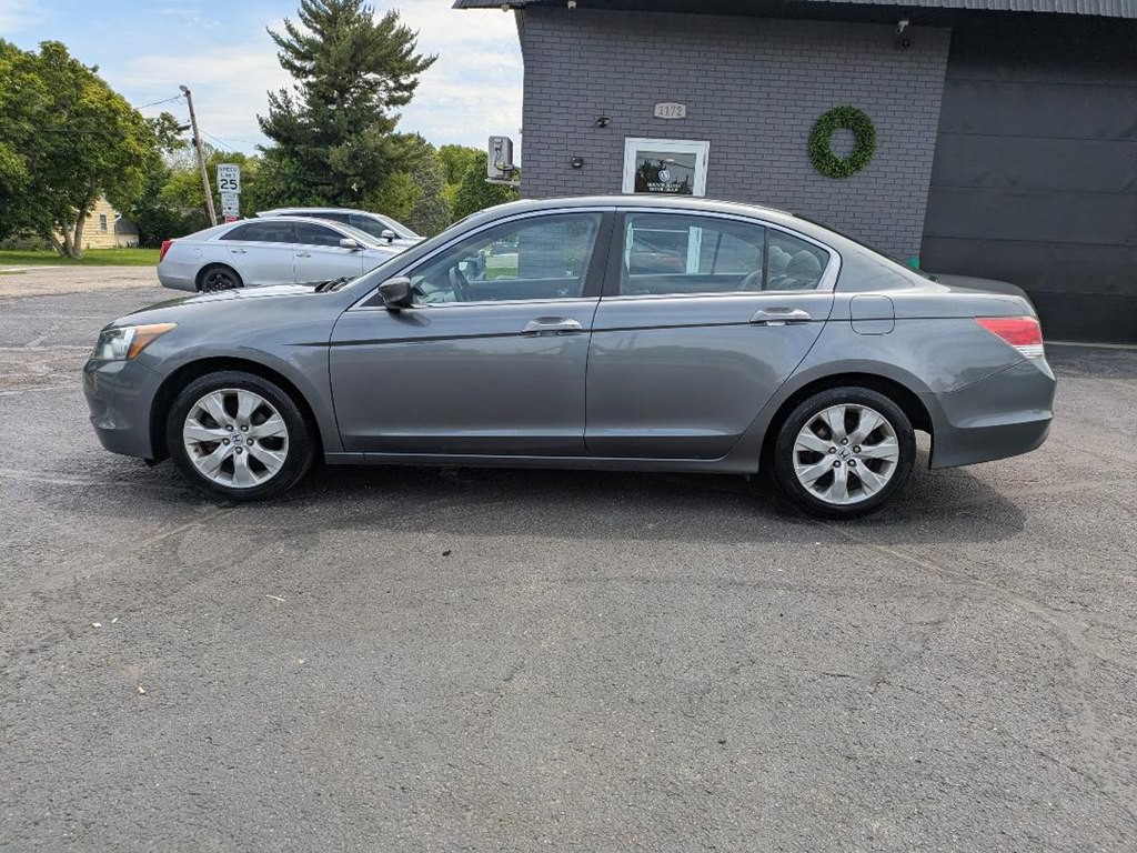 2010 Honda Accord Image 2