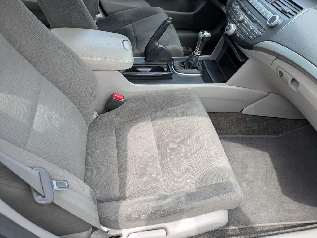 2010 Honda Accord Image 13