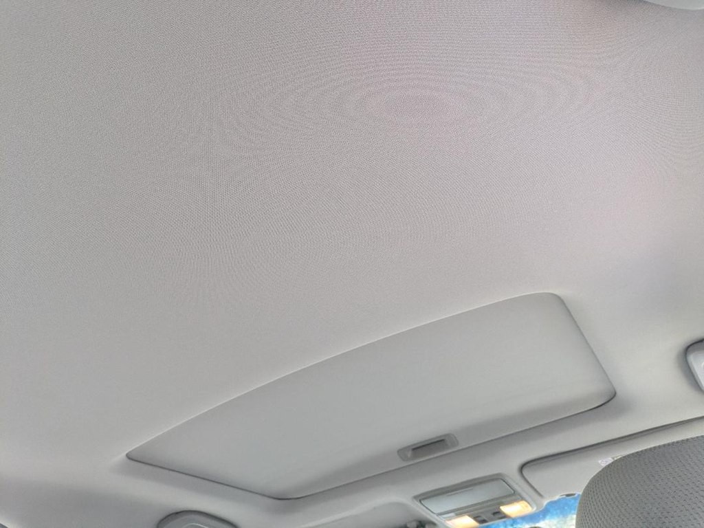 2010 Honda Accord Image 17