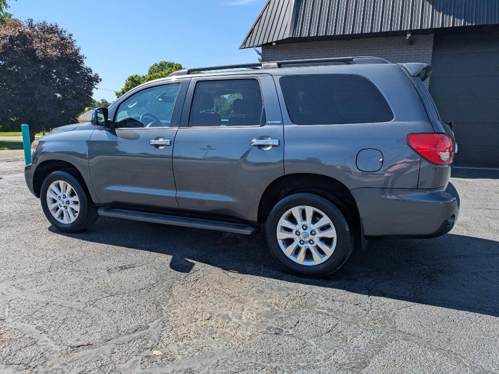 2011 Toyota Sequoia Image 3