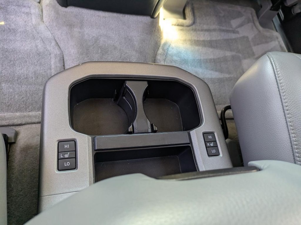 2011 Toyota Sequoia Image 17