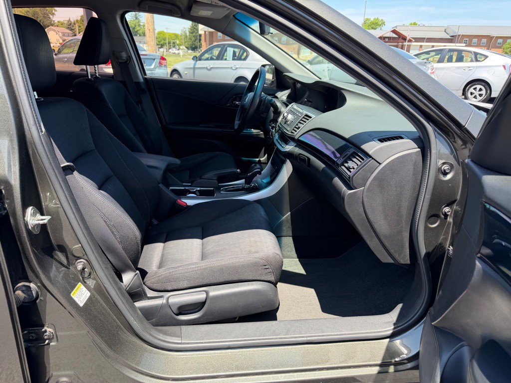2013 Honda Accord Image 11