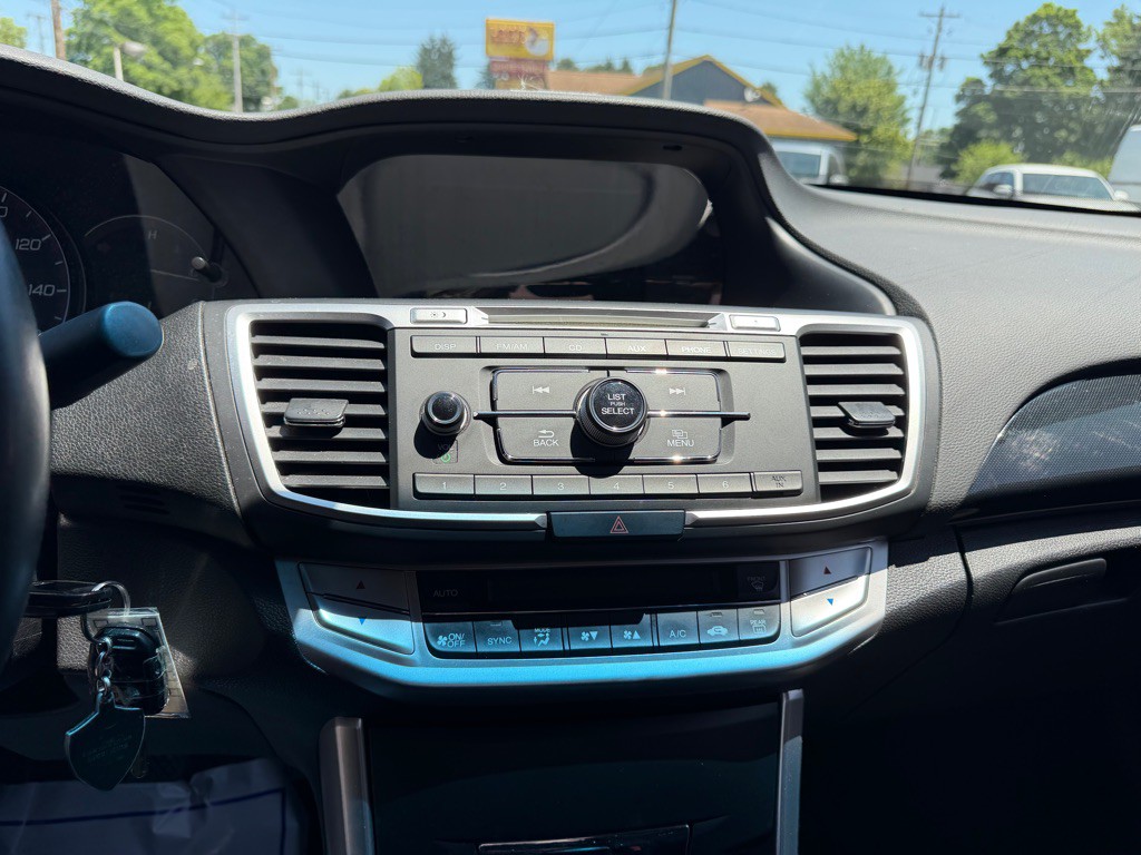 2013 Honda Accord Image 15
