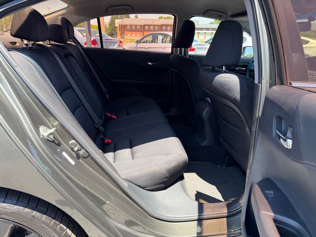 2013 Honda Accord Image 16