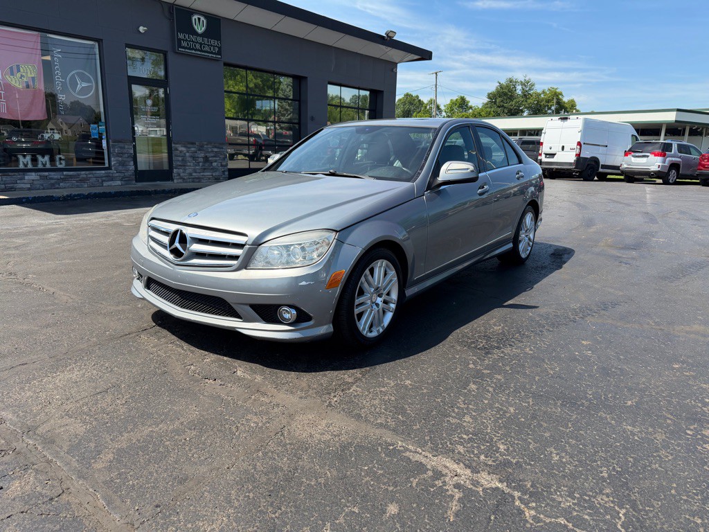 2008 Mercedes-Benz C-Class Image 2