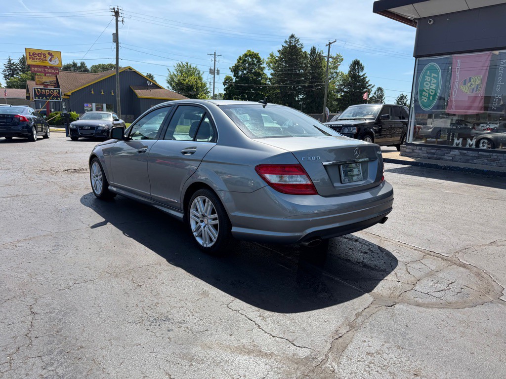 2008 Mercedes-Benz C-Class Image 4