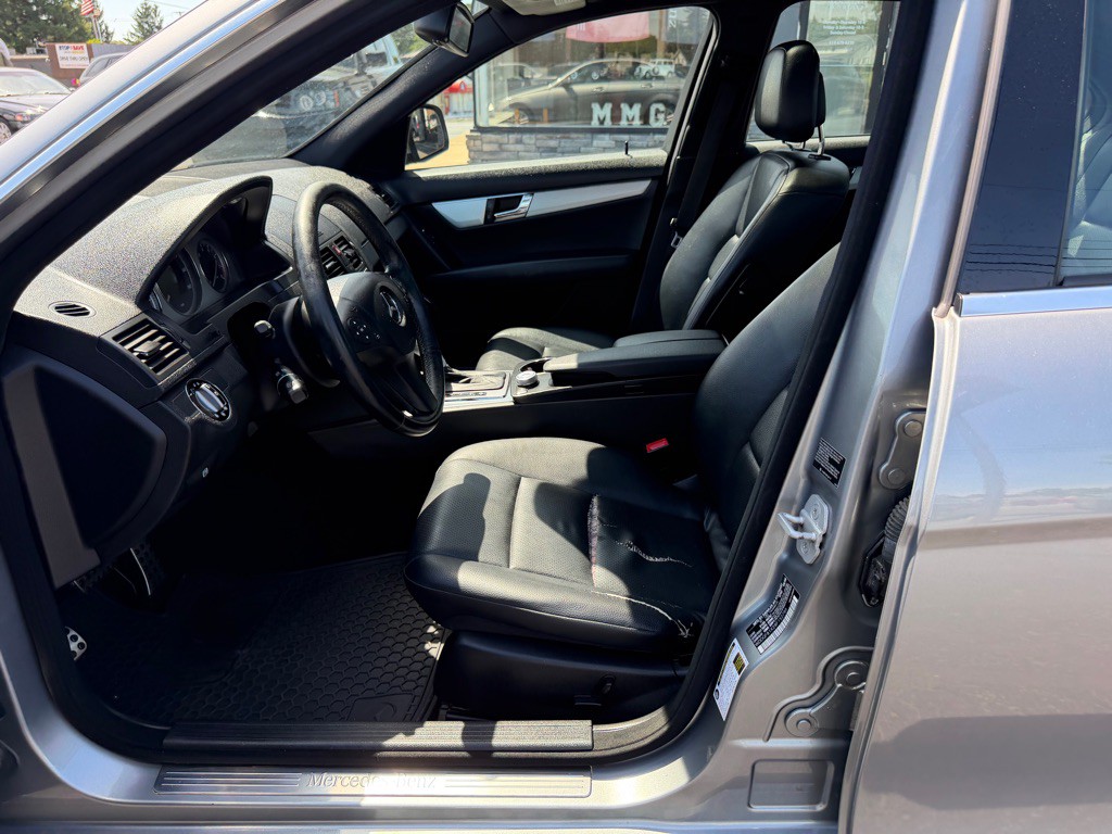 2008 Mercedes-Benz C-Class Image 12