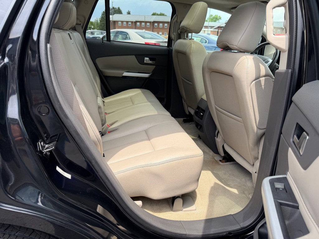 2012 Ford Edge Image 16