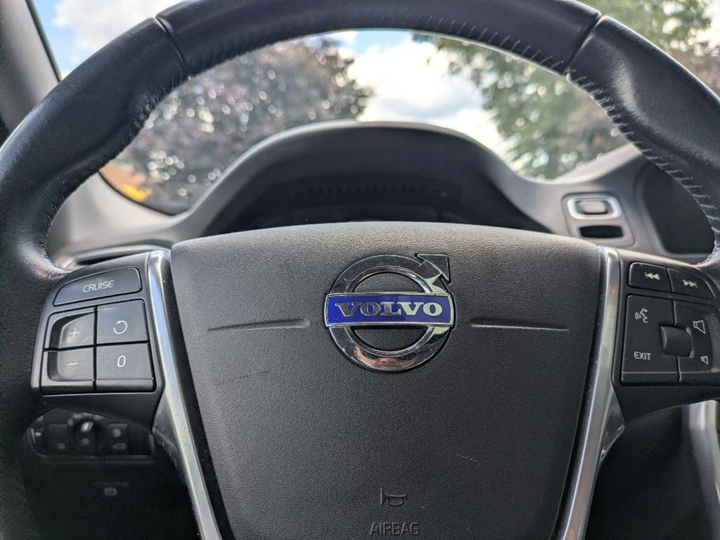 2016 Volvo S80 Image 16