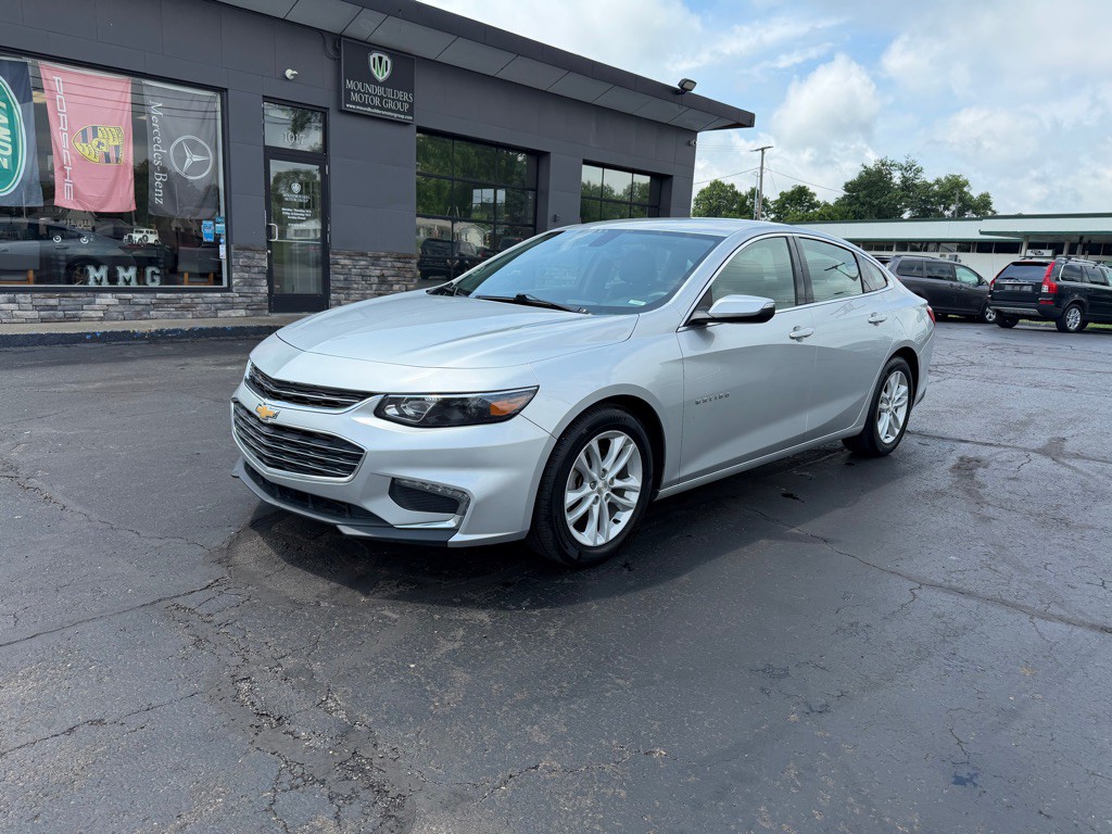 2018 Chevrolet Malibu Image 2