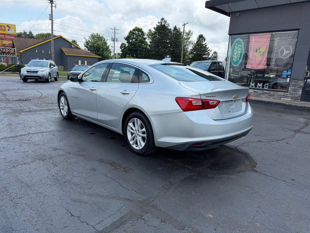 2018 Chevrolet Malibu Image 4