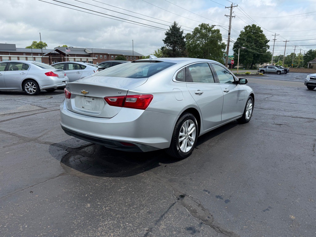 2018 Chevrolet Malibu Image 7