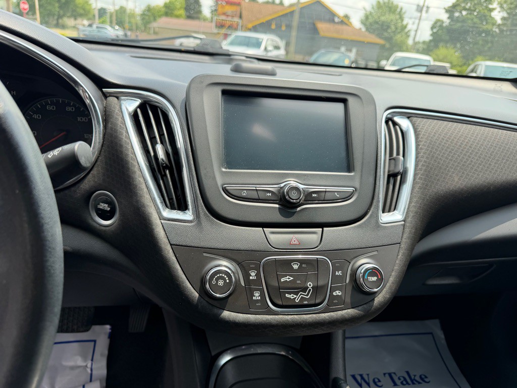 2018 Chevrolet Malibu Image 15