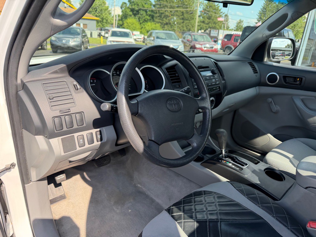 2011 Toyota Tacoma Image 14