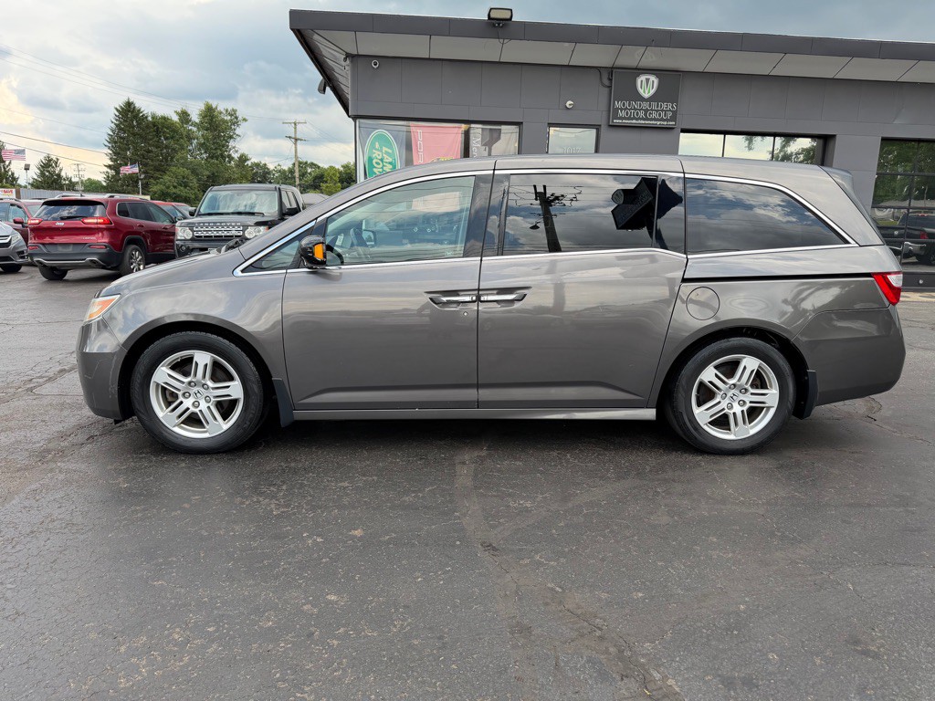 2011 Honda Odyssey Image 3