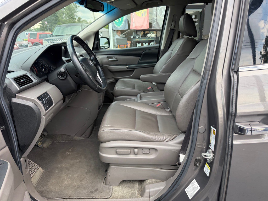 2011 Honda Odyssey Image 13