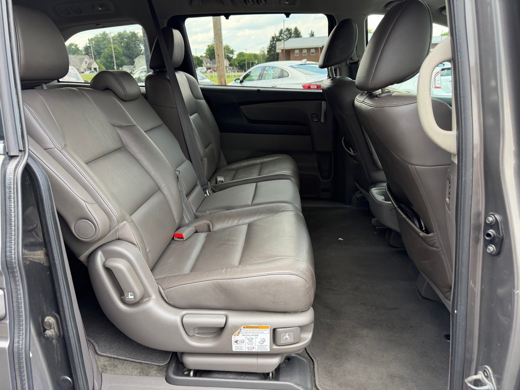 2011 Honda Odyssey Image 16