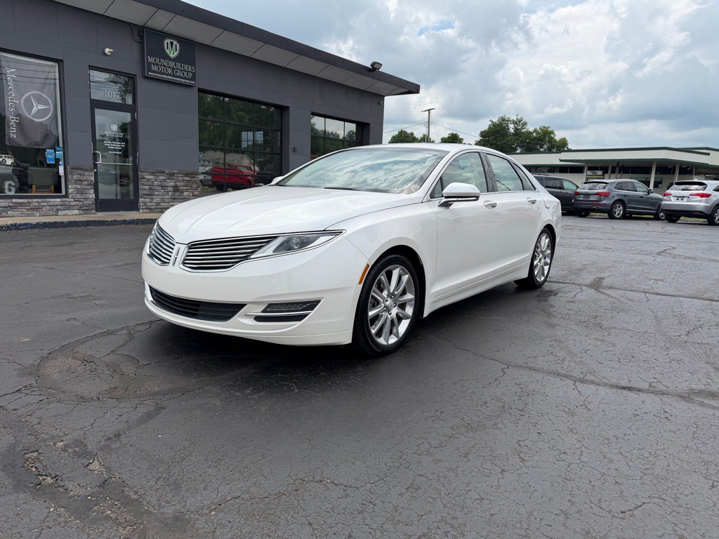 2015 Lincoln MKZ Image 2