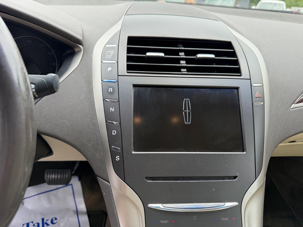 2015 Lincoln MKZ Image 15
