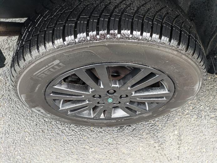 2012 Land Rover LR4 Image 9