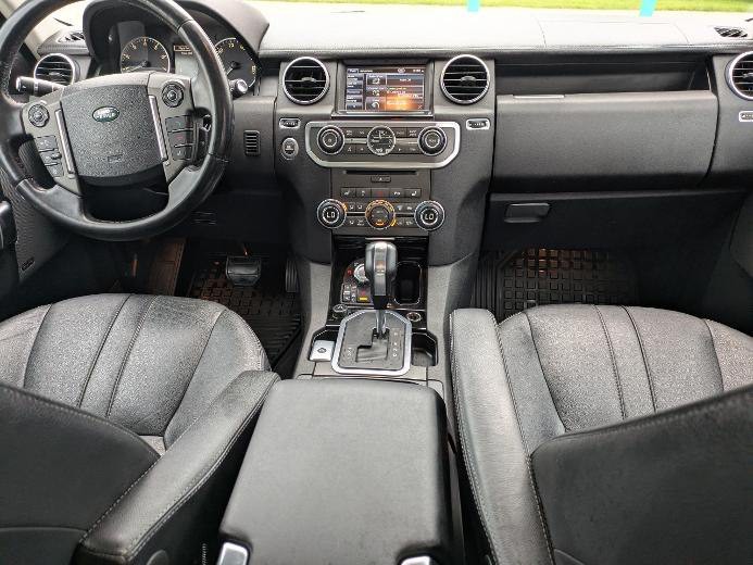 2012 Land Rover LR4 Image 12