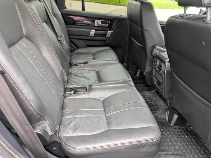 2012 Land Rover LR4 Image 16