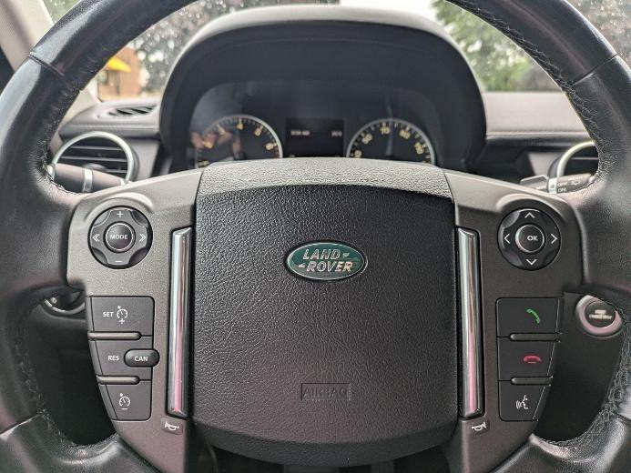 2012 Land Rover LR4 Image 17