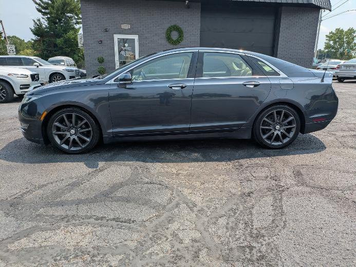 2014 Lincoln MKZ Image 2